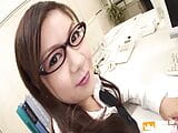 Sekretaris muda Jepang dengan payudara besar menggoda dan nakal di tempat kerja snapshot 2