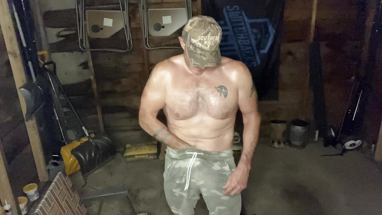 Sweaty Country Hunk Jacking cock In Garage