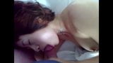 Hottie asiatica fa un pompino sexy con sperma in bocca snapshot 6