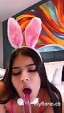 Conejita latina rosa se folla con una zanahoria - Ivy Flores snapshot 4