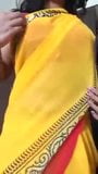 Mumbai aunty trong một saree trở thành một tình dục giáo viên snapshot 2