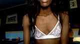 Sexy cô gái da đen, ngực nhỏ chà nóng âm hộ đen cho người hâm mộ snapshot 1