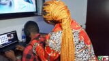 Omg! vilken enorm kuk! ladygold afrika knullar krissyjohs stora kuk medan han redigerar nigeriansk porrfilm snapshot 2