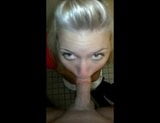 Facial blonde dans la salle de bain snapshot 1