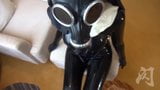 Latex-Bondage, Gasmasken-Spiel snapshot 4