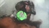 Ebenholz-Badewanne, Unterwasser-Masturbation snapshot 7