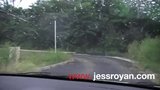 Une Arabe droite se fait sucer par Jess Outdoo R dans la voiture snapshot 2