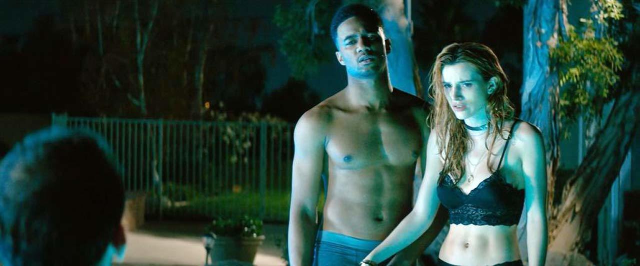 Bella Thorne, scena in bikini da &quot;ride&quot; su scandalplanet.com