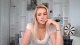 Sexig blond flicka som visar hennes fitta camgirlsrecords snapshot 1