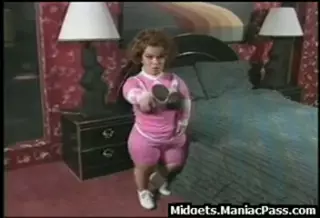 Busty Midget Fucked on a Table: Big Tits Porn by Maniac Pass ...