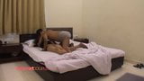 Indischer Schlafzimmer-Sex Bhabhi, leidenschaftliches Lutschen und Ficken snapshot 3
