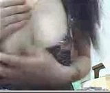 Aziatisch Chinees meisje toont tieten op webcam snapshot 16