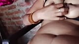 Soni Bicth montre ses gros seins nus, soutien-gorge et sadi snapshot 15