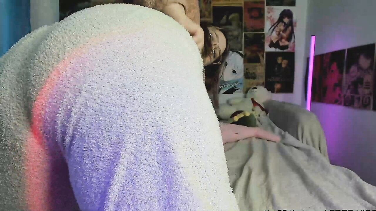 a fat woman in a fluffy suit shows her body