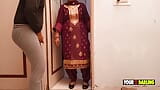 Панджабі бхабхі хоче член Біхарі в її пизду, коли він писяє у ванній кімнаті snapshot 2