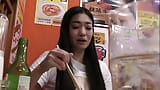 Asiático japonés porno - nena disfruta de una doble penetración snapshot 10