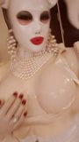 Latex shemale huisvrouw snapshot 3