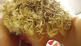 Удивительной немецкой блондинке жестко трахают ее киску snapshot 7