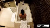 Jezebelle Bond films herself taking a bath snapshot 4