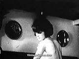 Busty MILF Shows Her Filthy Body (1950s Vintage) snapshot 2