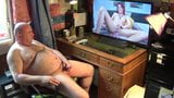 Wanking watching Xhamster snapshot 18