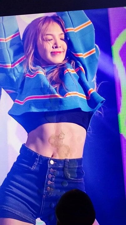 Red Velvet Wendy pocta mrdce