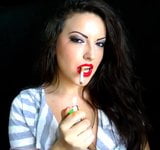 Cigarette Seductress snapshot 1