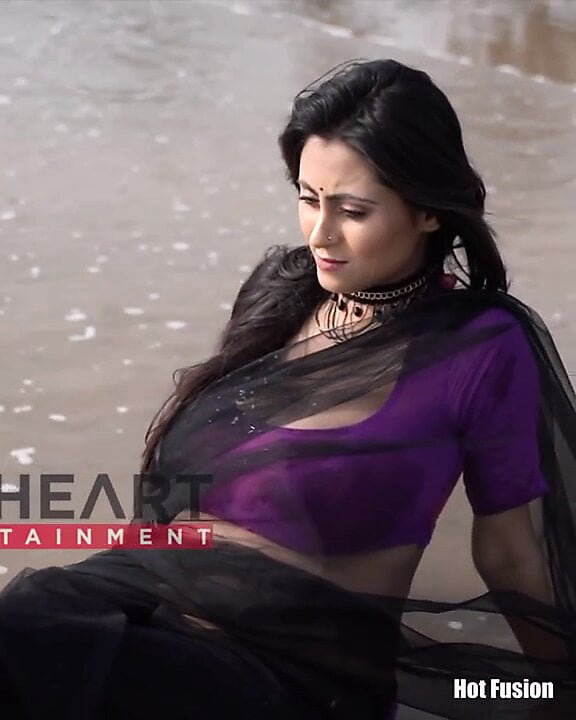 Saree somudro quente editar maria black saree