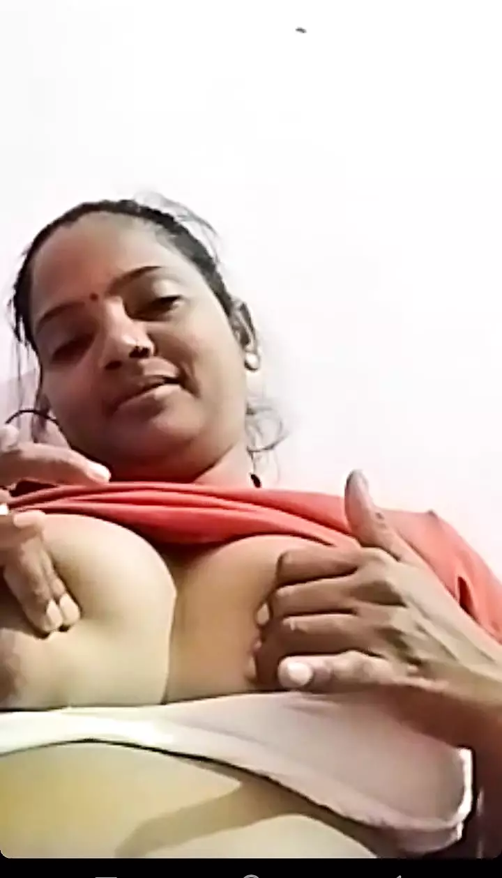 Hot bhabi boobs press