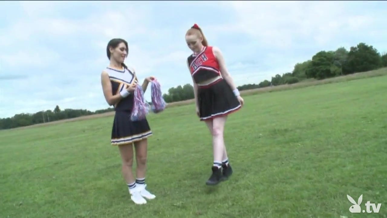 Kloe kane 和 jess west - 穿制服的欲望 第 5 集:啦啦队长