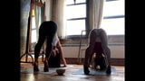 Ragazze turche di yoga snapshot 3