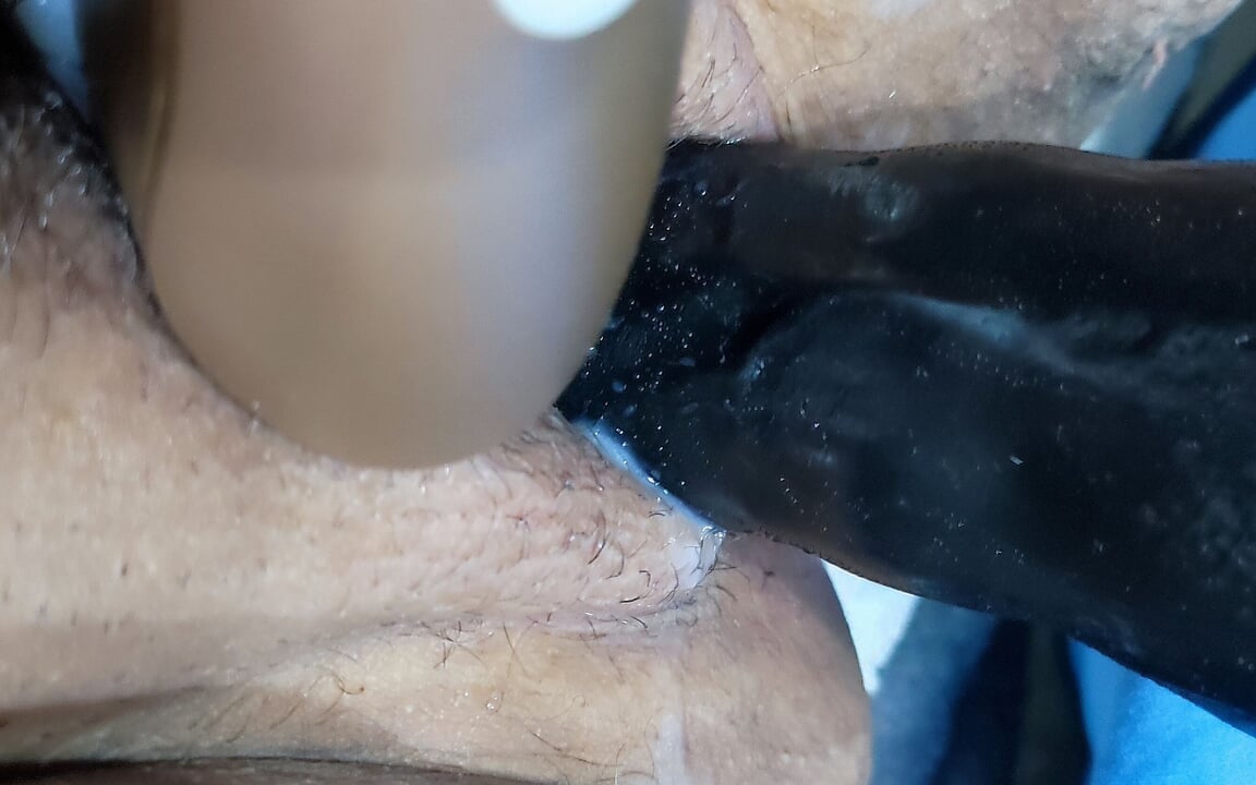 BBW Sexy Wet Hairy Pussy Gets Fucked by Sex Machine and Sucks Clit. Super Wet Orgasm!