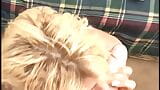 विशाल निपल्स वाली सुनहरे बालों वाली लड़की की चुदाई snapshot 16