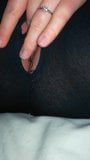 Gordinha namorada dedilhando buceta através de leggings snapshot 1