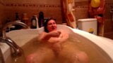 MILF dans la baignoire snapshot 19