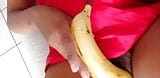 Clitoris cu perie de banană snapshot 1