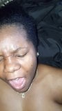 Une grosse black se fait baiser avec une éjaculation sur le ventre snapshot 3