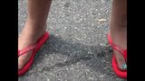 Sra. Unhas dos pés verdes vermelhas snapshot 4