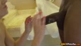 Ir anal follada babe deepthroats y gapes butthole en cuarto de baño snapshot 9