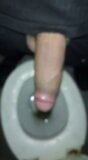 Selbst Handjob beim Geschmack kommt raus snapshot 1