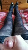 Me siento cachonda en mis medias y tacones xxx snapshot 3