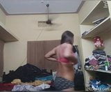 Ragazza carina telugu che indossa panni dopo il bagno snapshot 4