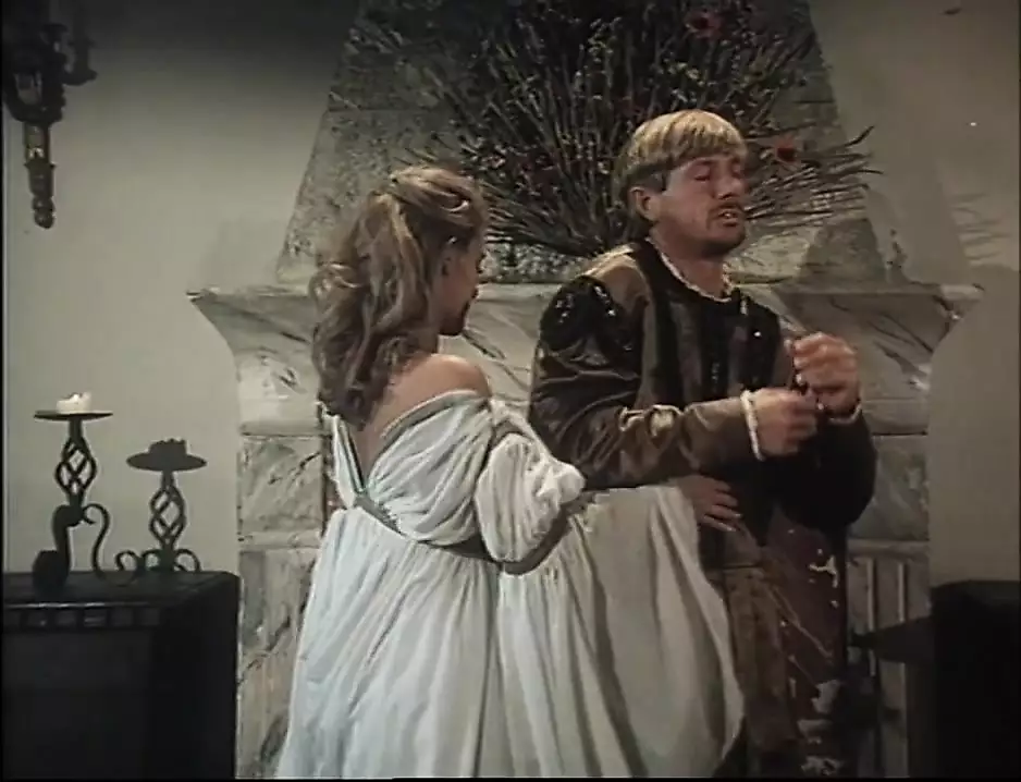 Katta kokrak sochli mushuk