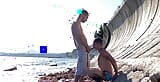 在海滩上的vip账户上非常热情地操了我，此视频免费 snapshot 3