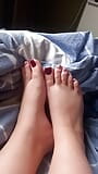 the beauty showed her legs and toes snapshot 7