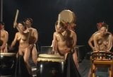 Drum taiko telanjang Zenra snapshot 10