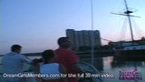 Lindas chicas universitarias salen en topless en mi bote al atardecer snapshot 10