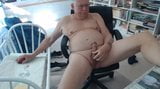 Cute Grandad Playing Online snapshot 12