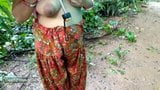 INDIAN AUNTY BOOBS AND PUSSY SHOW WITHOUT FACE snapshot 3