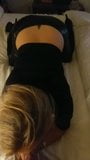 Blonde Leder-Leggings, Schlampe, Fan gibt mir Blowjob snapshot 2